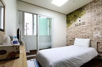 Alice Hostel 0*, Seoul South Korea